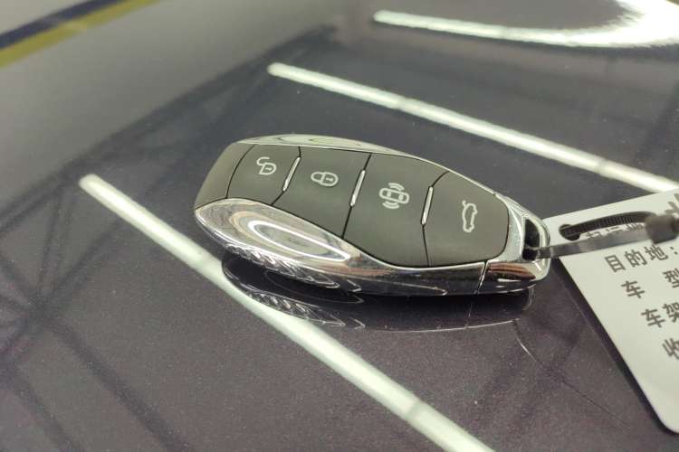 Used Hongqi HS7 2023 2.0T Automatic All-Wheel-Drive Flagship Edition Six Seats