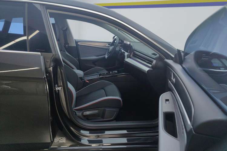 Used Volkswagen Lamando 2023 Lavida L 280TSI DSG Cool & Spicy Edition