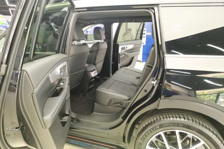 Used GAC Trumpchi GS8 2022 Linghang Series 2.0 TGDI Two-Wheel-Drive Luxury Smart Connectivity Version (7 Seats)