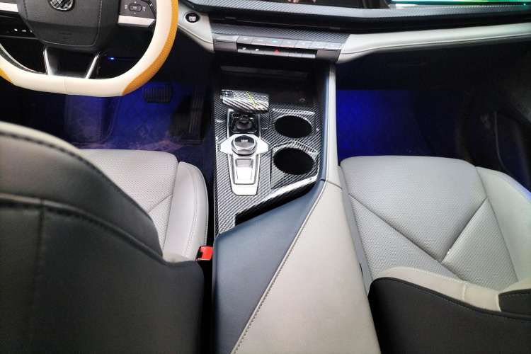 Used Changan UNI-V iDD 2023 Zhidian iDD 1.5T 113km Smart & Fun Version (Rapid Edition)