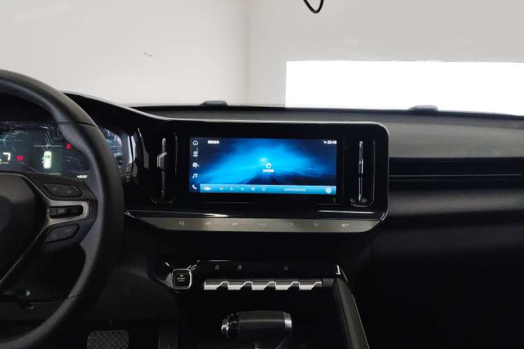 Used Baojun RC-5 2020 RC-5W 1.5T CVT Smart Luxury Edition Audio And AC Panel