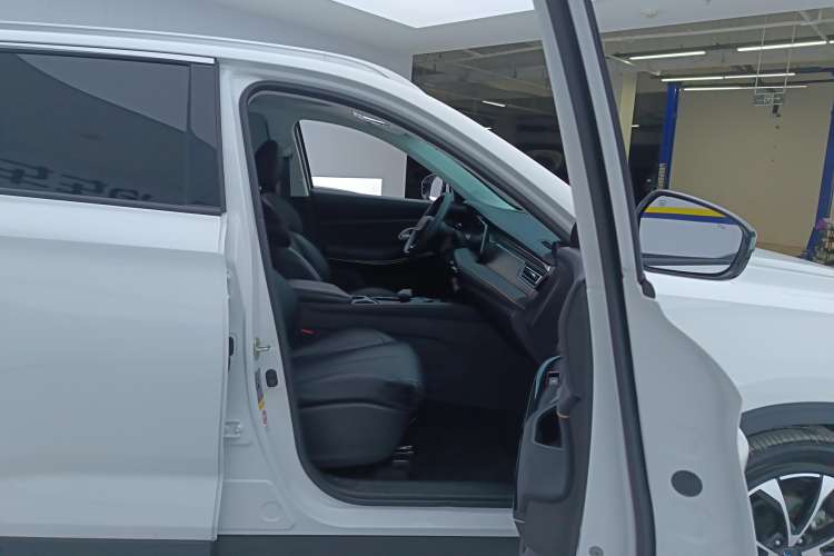 Used Oshan X7 PLUS 2023 Enjoy Edition 1.5T Automatic Pilot Model 7 Seats