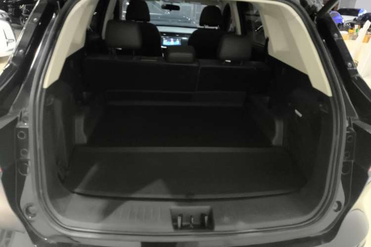 Used Sinotruk VGV U75 2021 1.5T Automatic SG Version 5 Seats