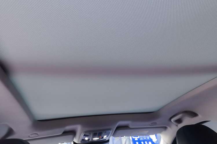 Used Wey VV6 2020 2.0T Two-Wheel Drive Smart Enjoyment+