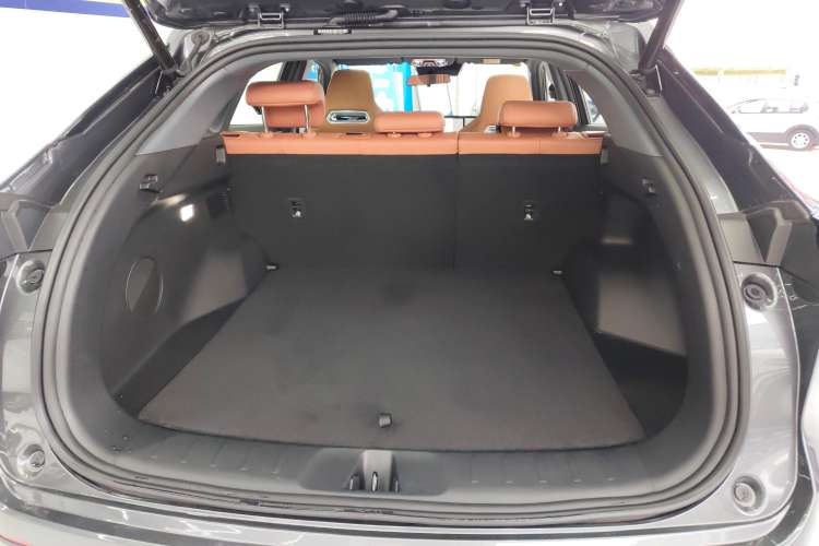 Used CHANGAN UNI-Z 2025 1.5T Premium Edition Trunk