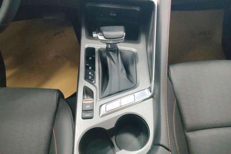 Used CHANGAN CS35PLUS 2022 Blue Whale NE 1.4T DCT Prestige Model
