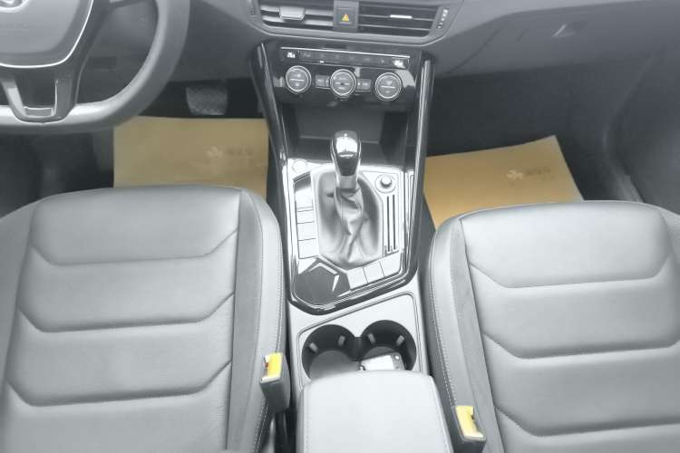 Used Volkswagen Tayron 2019 330TSI Two-Wheel-Drive Luxury Version China V Emission Standard