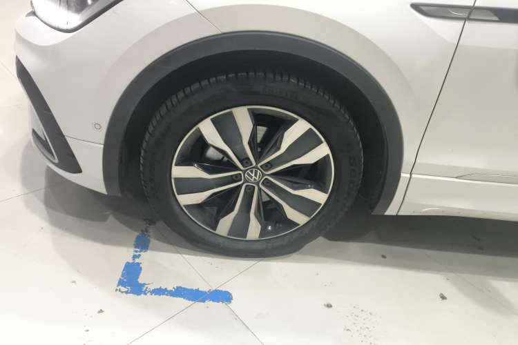 Used Volkswagen Tiguan L 2022 330TSI Automatic Two-Wheel Drive R-Line Enhanced Edition
