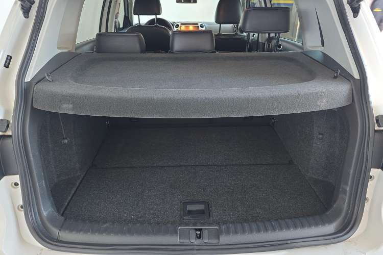 Used Volkswagen Tiguan L 2016 280TSI Automatic Two-Wheel-Drive Silk Road Style Edition