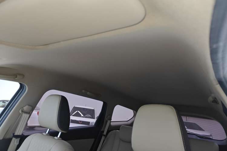 Used Baojun 310W 2017 1.5L Manual Fashion Model China V