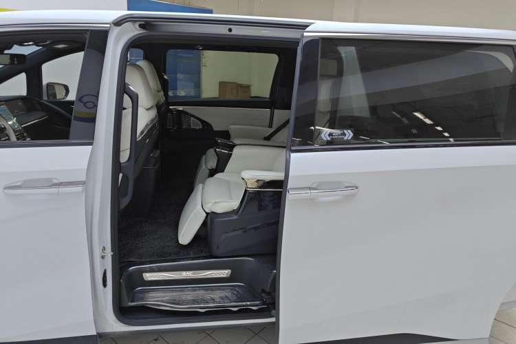 Used GAC Trumpchi M8 2023 Zongshi Series 400T Flagship Edition