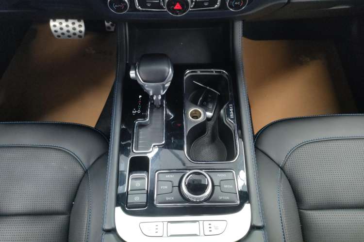 Used BAIC Off-Road BJ40 2019 2.0T Automatic Four-Wheel Drive Urban Hunter Edition Premium Model China V Emission Standard