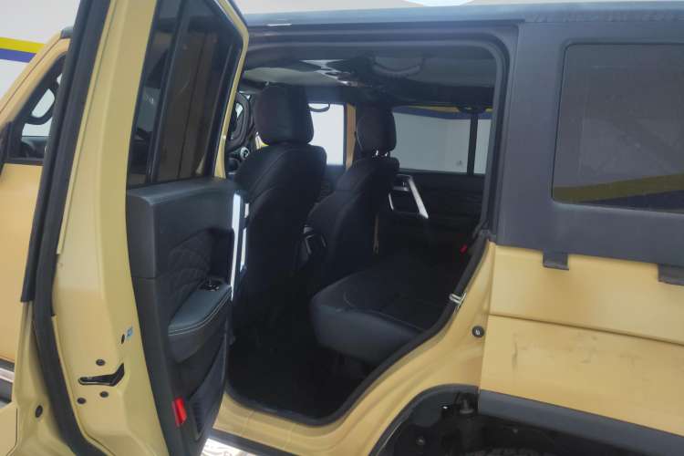 Used BAIC Off-Road BJ40 2019 2.3T Automatic Four-Wheel Drive Ring the Tower Champion Edition China VI Right Rear Seat