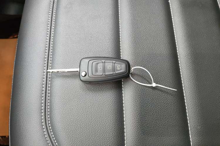 Used Ford Kuga 2019 EcoBoost 180 Two-Wheel-Drive Platinum Edition China VI Standard
