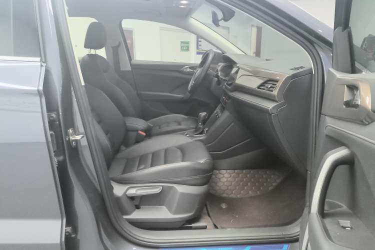 Used Volkswagen Tharu 2020 280TSI Two-Wheel Drive Luxury Edition China VI Standard