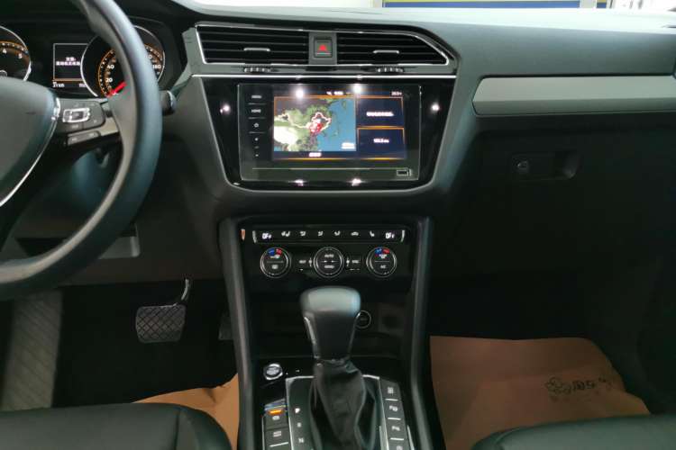 Used Volkswagen Tiguan L 2020 330TSI Automatic Two-Wheel Drive Smart Luxury Edition China VI Standard