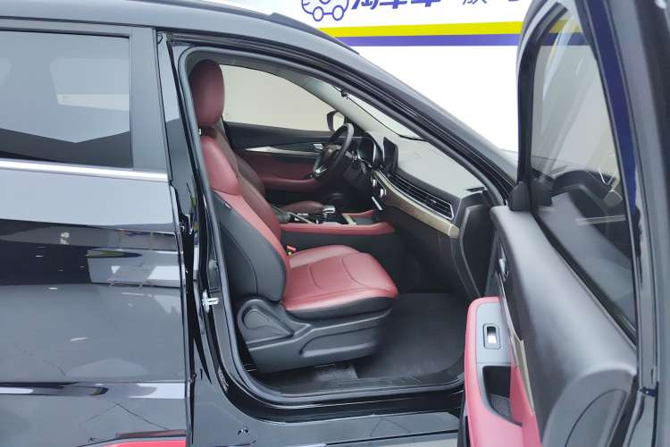 Used JETOUR X70 2023 1.5T DCT Beyond PRO Edition 5-Seater
