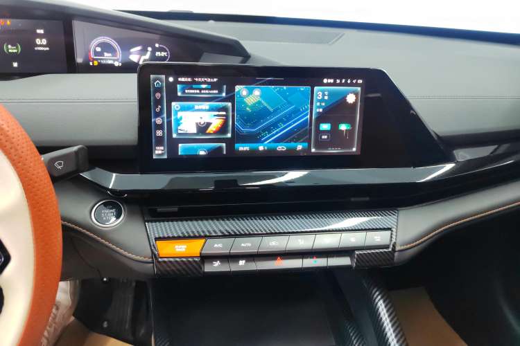 Used Changan UNI-V iDD 2023 ZhiDian iDD 1.5T 113km Smart & Fun Version