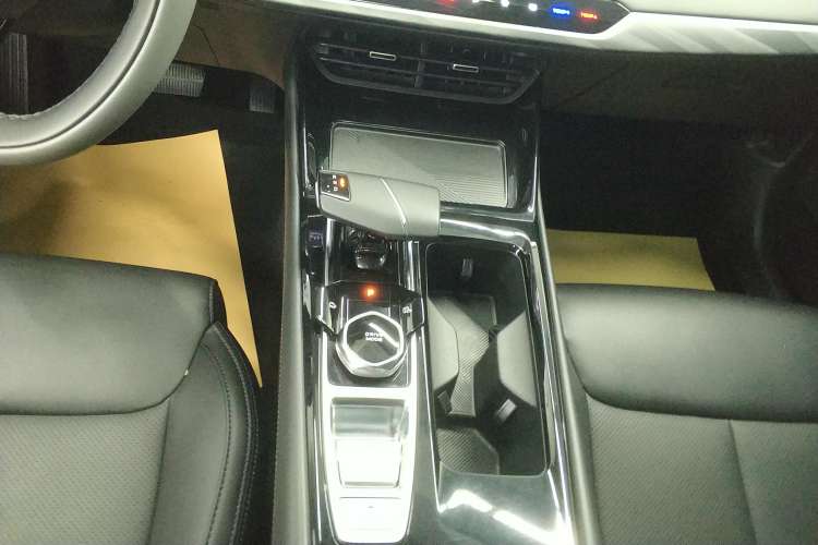 Used Changan Ruicheng PLUS 2023 1.5T DCT Prestige Edition
