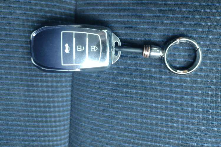 Used Toyota YARiS L Zhi Xuan 2016 Revised 1.5E CVT Charming Edition
