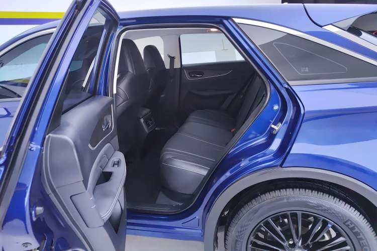 Used Venucia V 2021 260T Idol Edition Right Rear Seat