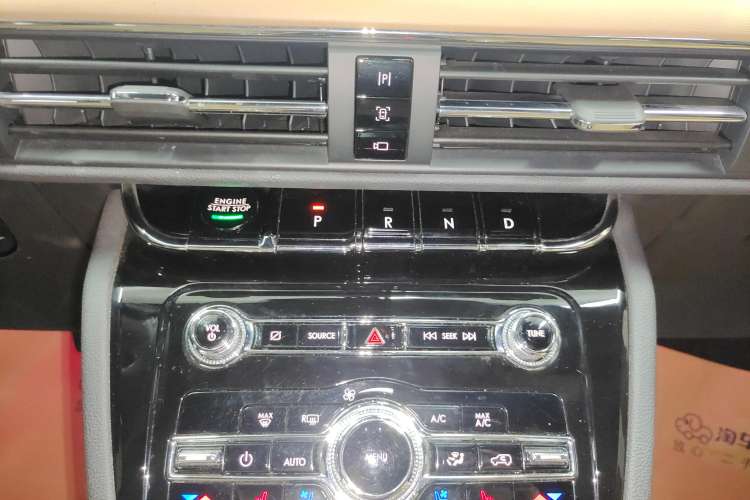 Used Lincoln Corsair 2021 2.0T Two-Wheel-Drive Luxury Edition