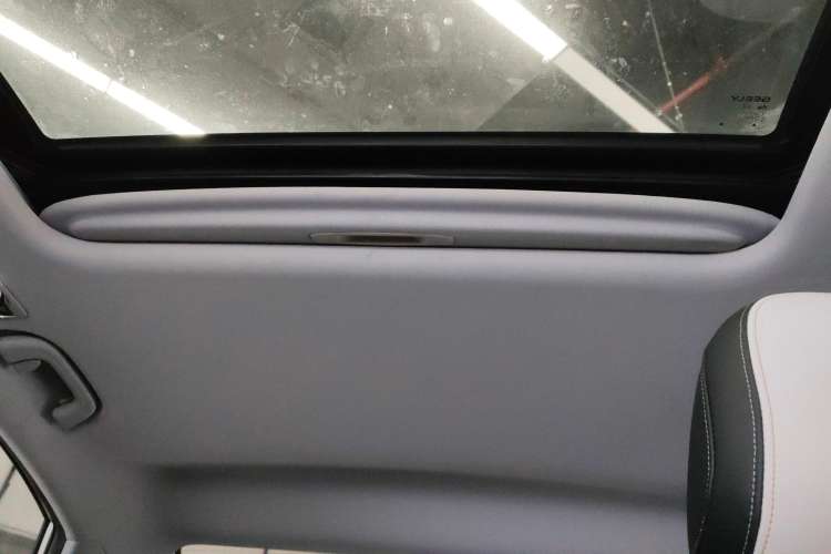 Used Geely Auto Emgrand L 2022 1.4T CVT Flagship Edition Headliner