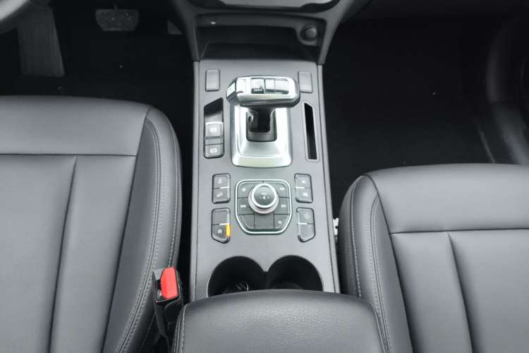 Used Haval H6 Coupe 2019 1.5T Automatic Two-Wheel Drive Luxury Smart Connectivity Version China VI Standard
