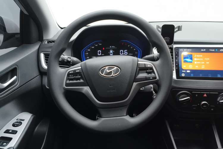 Used Hyundai Verna (new generation) 2020 1.4L Manual GLS Cool Edition
