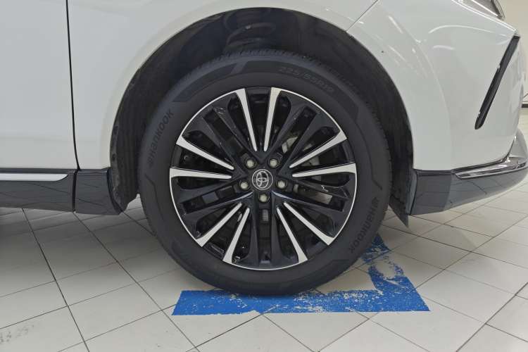 Used Toyota Venza 2023 2.0L CVT Two-Wheel Drive Prestige Version
