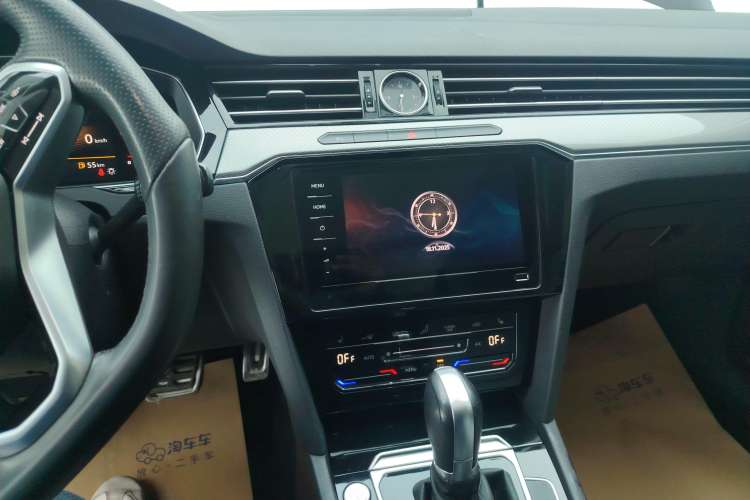 Used Volkswagen Magotan 2023 2 Million Units Limited Edition 330TSI DSG Leading Version