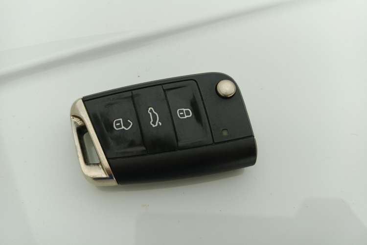 Used Volkswagen Bora 2021 1.5L Manual Fashion Smart Connect Edition