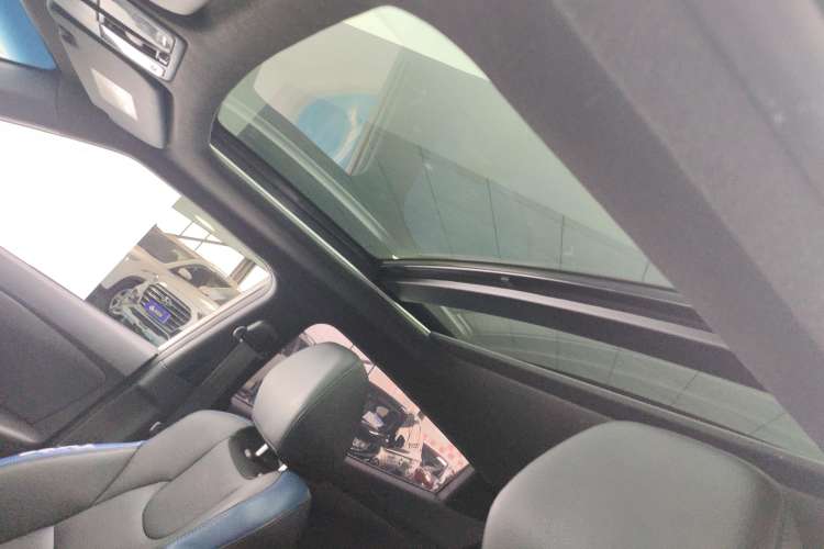 Used Hyundai Veloster 2015 1.6T Automatic Luxury Edition