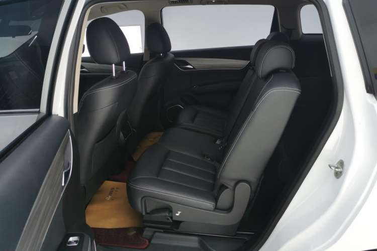 Used BYD Song MAX New Energy 2019 DM 1.5T Smart Connect Advanced 7-Seater China VI Standard
