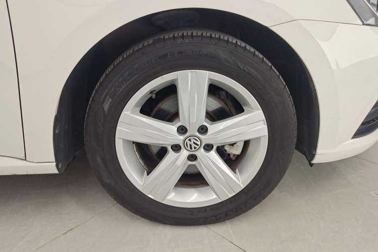 Used Volkswagen Lavida 2017 1.6L Automatic Fashion Edition