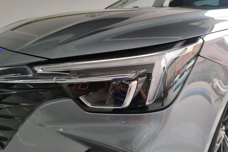 Used Roewe i6 MAX 2020 300TGI Automatic Cool & Stylish Skyroof Edition
