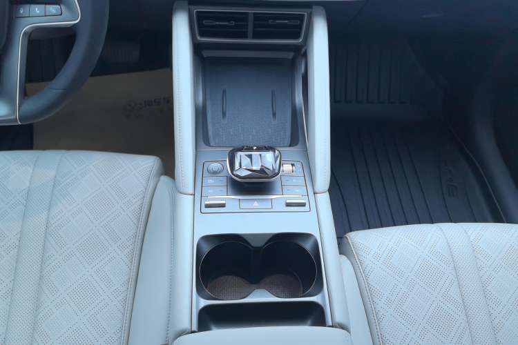 Used BYD Yuan UP 2024 401 km Active Version
