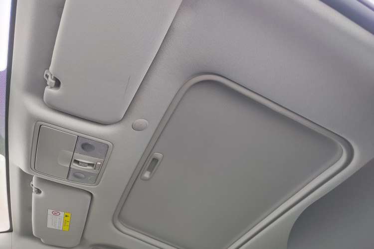 Used Kia kx1 Stonic 2021 1.4L CVT Sunroof Model