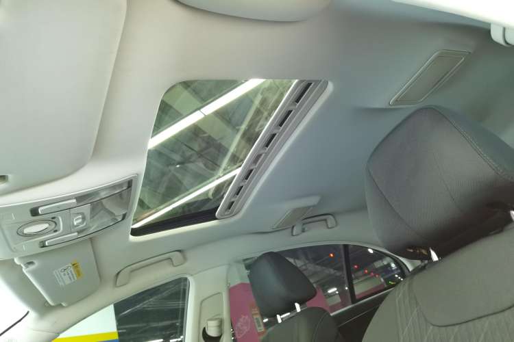 Used Hongqi H7 2017 1.8T Tech Model