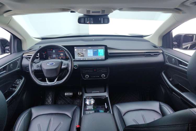 Used Ford Edge 2021 PLUS EcoBoost 245 Two-Wheel-Drive Titanium 7-Seater