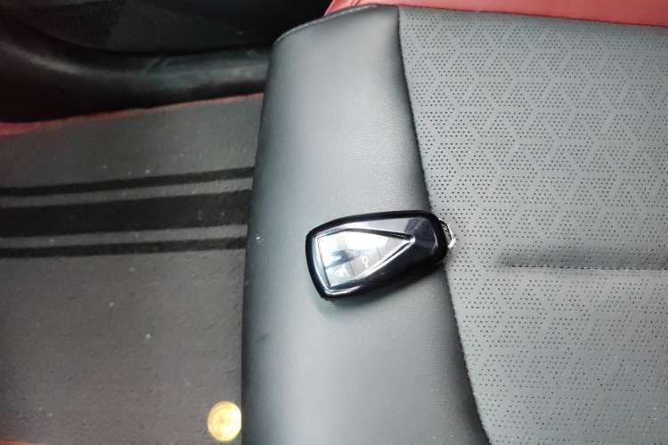 Used Oshan Z6 2023 Blue Whale 1.5T DCT Smart Luxury Model
