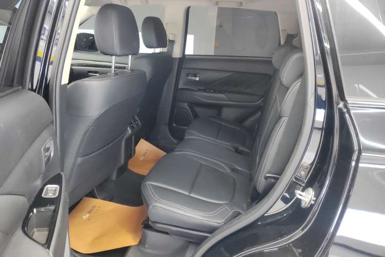 Used Mitsubishi Outlander 2020 2.0L Two-Wheel Drive Enjoyment Version 5 Seats
