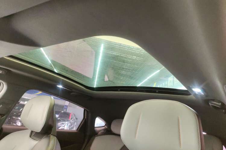 Used Changan UNI-V 2022 1.5T Prestige Version