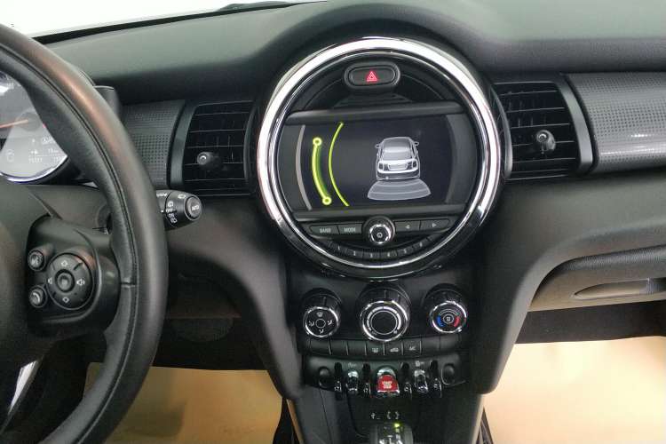 Used MINI MINI 2016 1.5T COOPER
