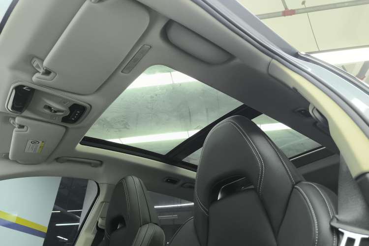 Used Lynk & Co 01 2020 2.0T Two-Wheel Drive Pure Pro Version China VI Standard