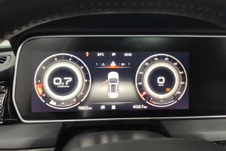 Used Hongqi HS5 2022 Facelifted Version 2.0T Smart Connect Flagship All-Wheel-Drive Edition
