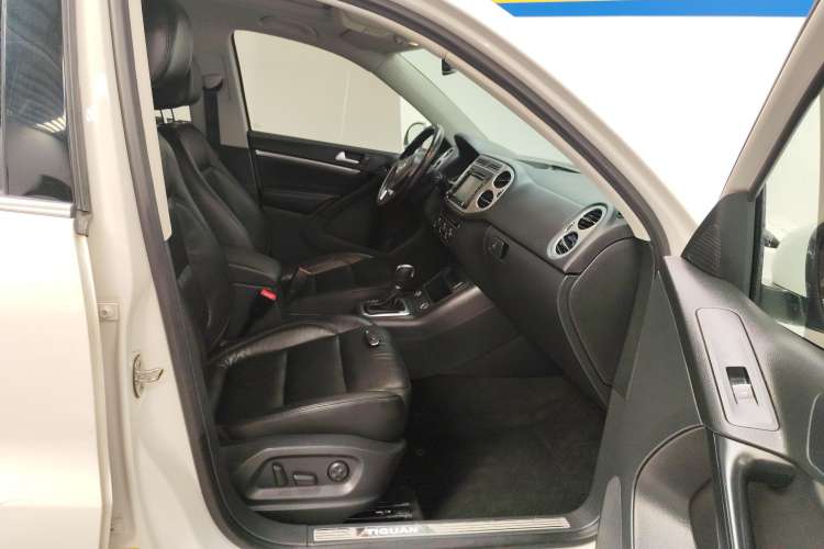 Used Volkswagen Tiguan L 2015 1.8TSI Automatic Two-Wheel Drive Luxury Model