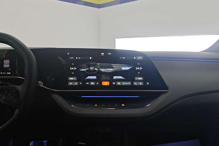 Used Hongqi EH7 2024 690 Pro
