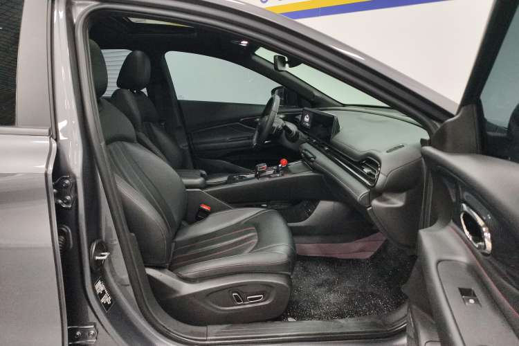 Used GAC Trumpchi EMPOW 2023 270T DCT J16 Version