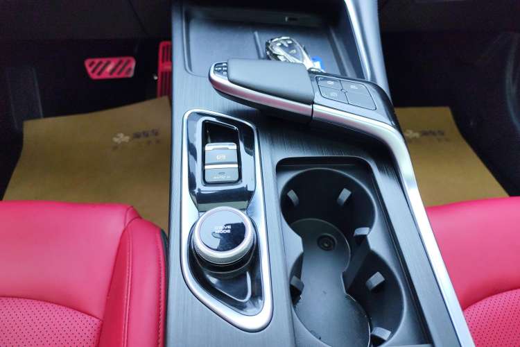 Used CHANGAN UNI-T 2020 1.5T Prestige Version
